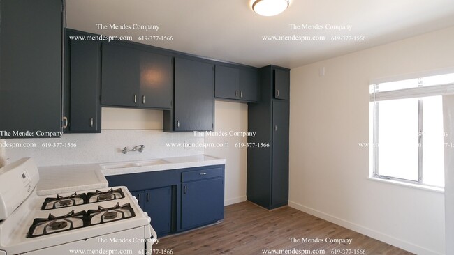 Building Photo - 4443 1/2 Menlo Avenue-