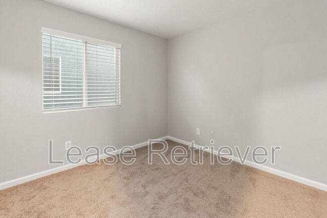 Building Photo - 1943 Remembrance Ln