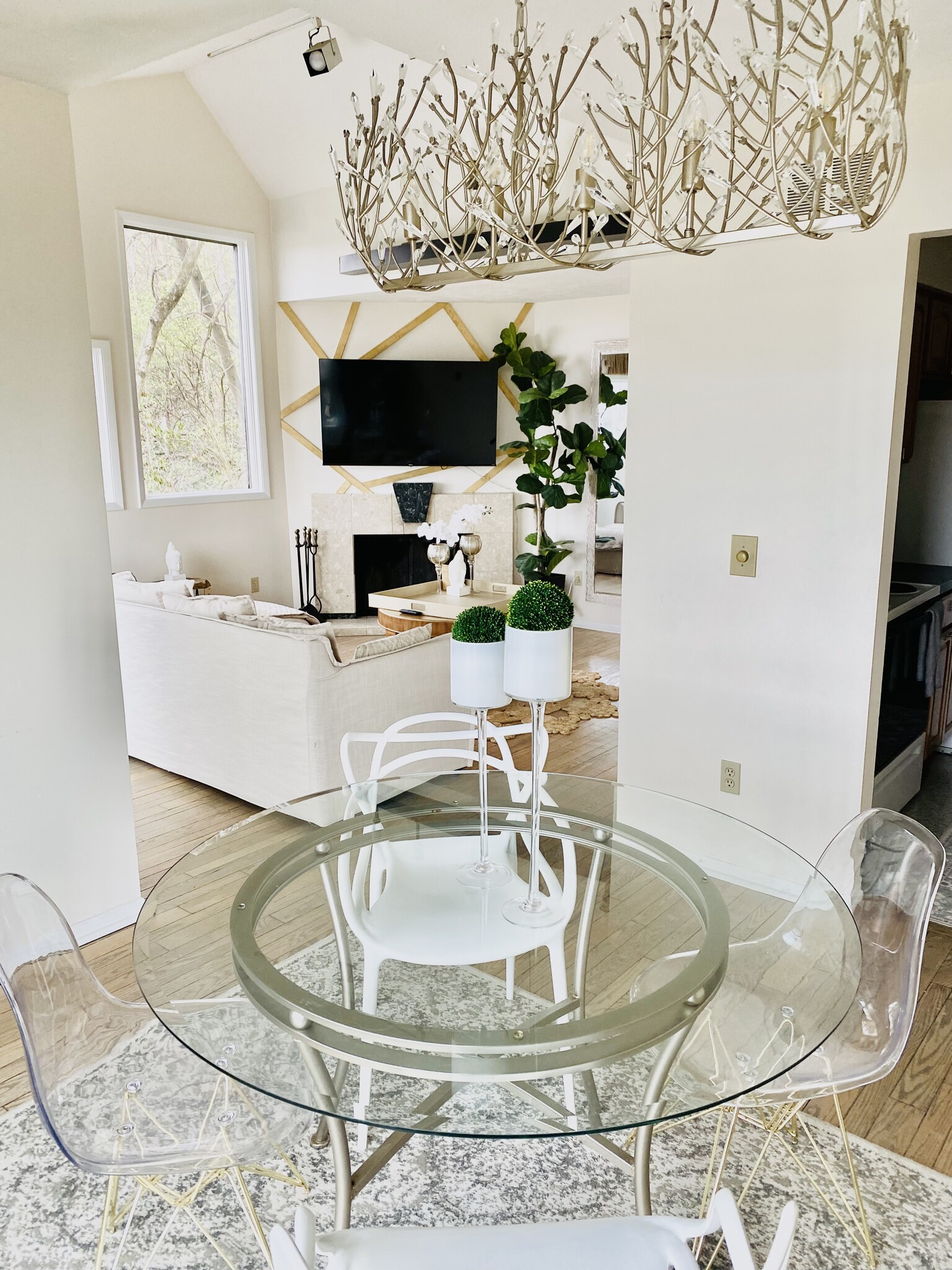 Building Photo - 2415 Maryland Ave