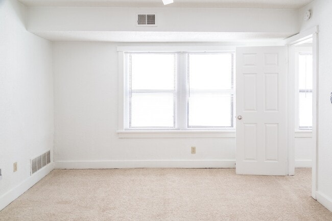Interior Photo - The Richelieu