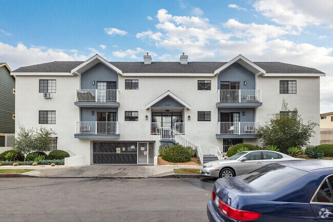 Building Photo - 11737 Courtleigh Dr.