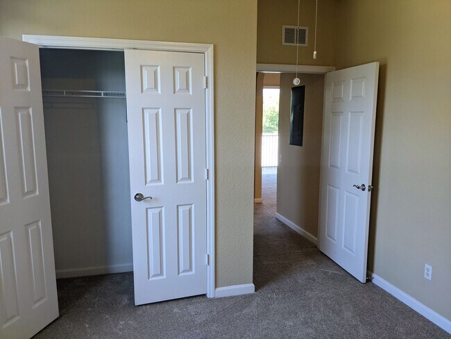 Building Photo - Ventura at Stonebridge Commons – 3 Bedroom...