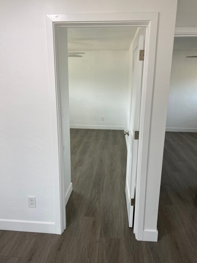 Building Photo - 61880 Verbena Rd