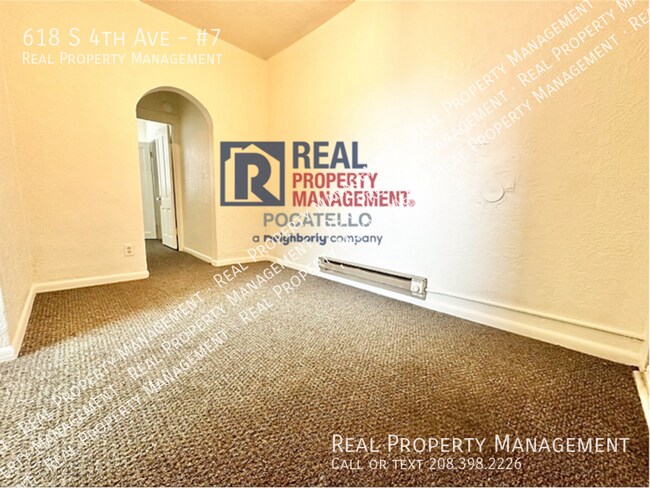 Building Photo - 618 S 4th Ave