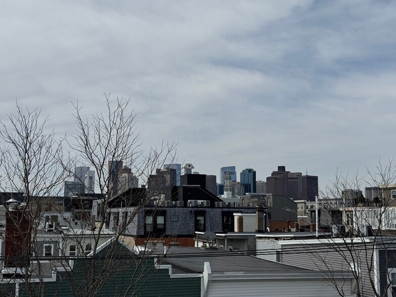 Building Photo - 5 Breed St