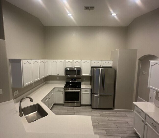 Building Photo - REMODELED single level home with 3 car gar...