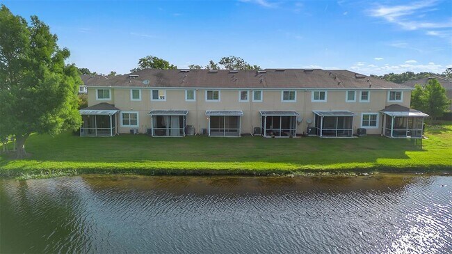 Building Photo - 2752 River Landing Dr
