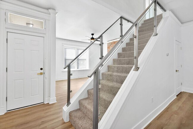 Building Photo - Renovated Home with 1st floor Study or Additional Bedroom