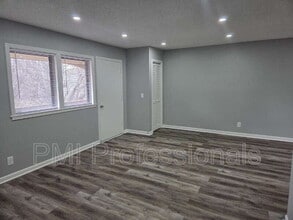 Building Photo - 2929 Selena Dr