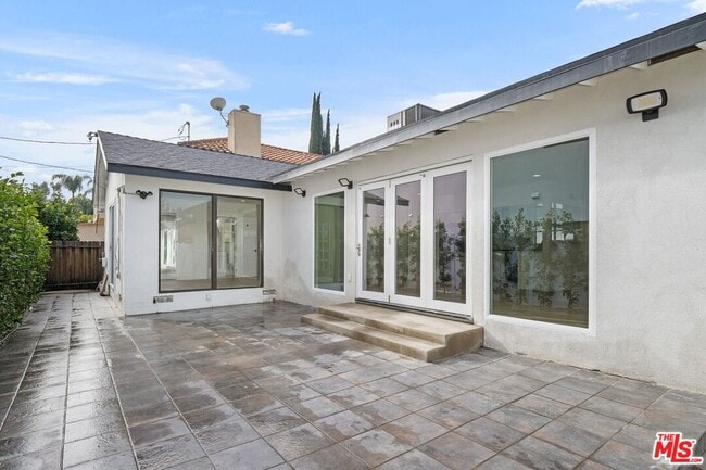 Building Photo - 6266 Etiwanda Ave