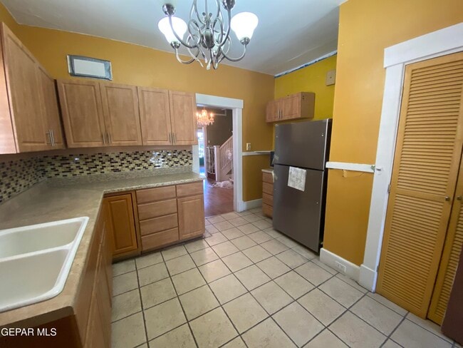 Building Photo - 3211 Tularosa Ave