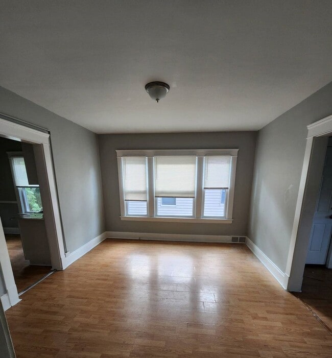 Building Photo - 13302 Ferris Ave