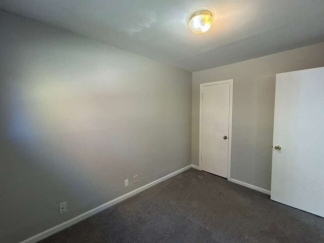 Building Photo - Spacious 3BR Single-Family Home in Mentor – Yard + Pets OK