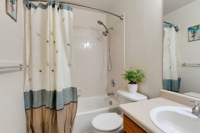 Building Photo - 6994 Ketchum Dr