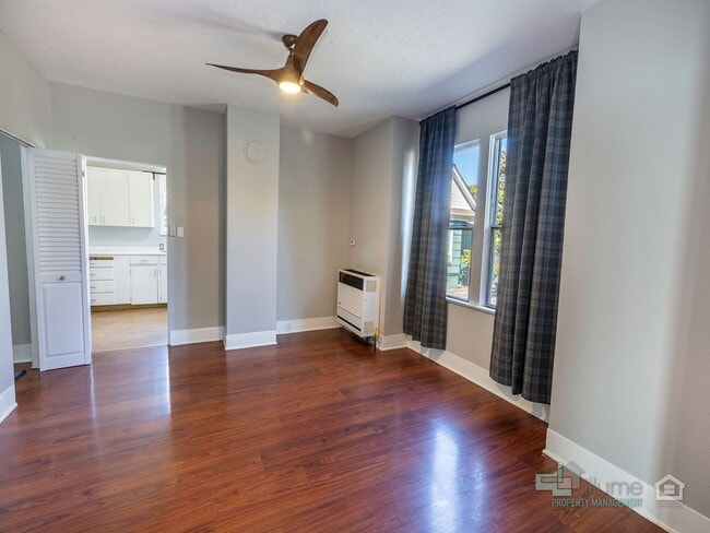 Building Photo - Charming 2-Bedroom Home with Private Yard ...