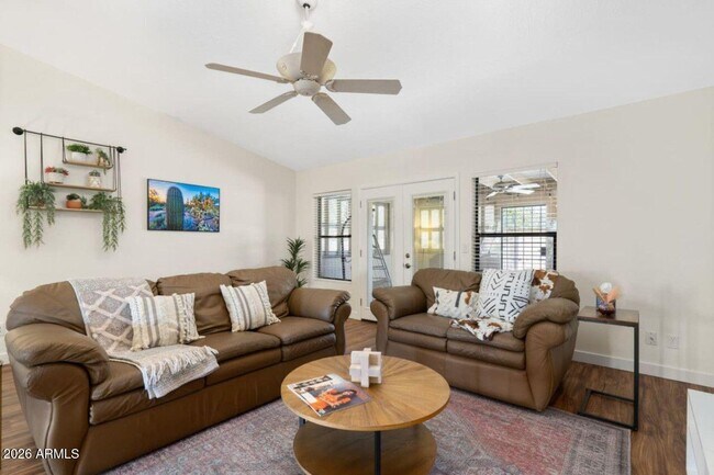 Building Photo - 8742 E San Daniel Dr