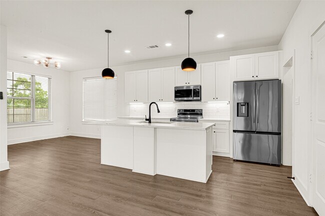 Building Photo - 659 Rd 5846