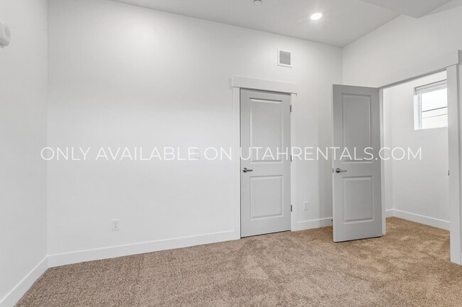 Building Photo - 768 S 1600 W