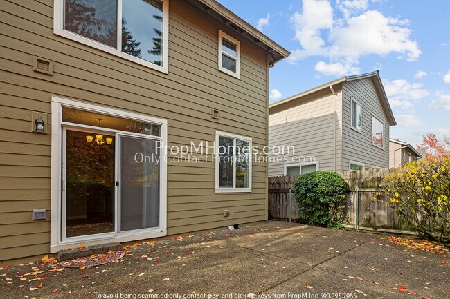 Building Photo - Four Bedroom Home in Progress Ridge - Corn...