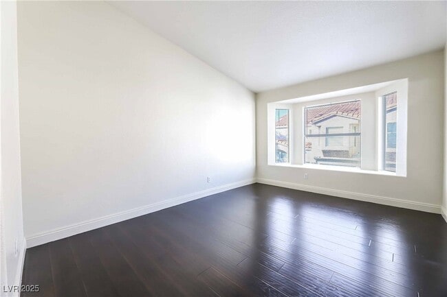 Building Photo - 6833 Coral Rock Dr