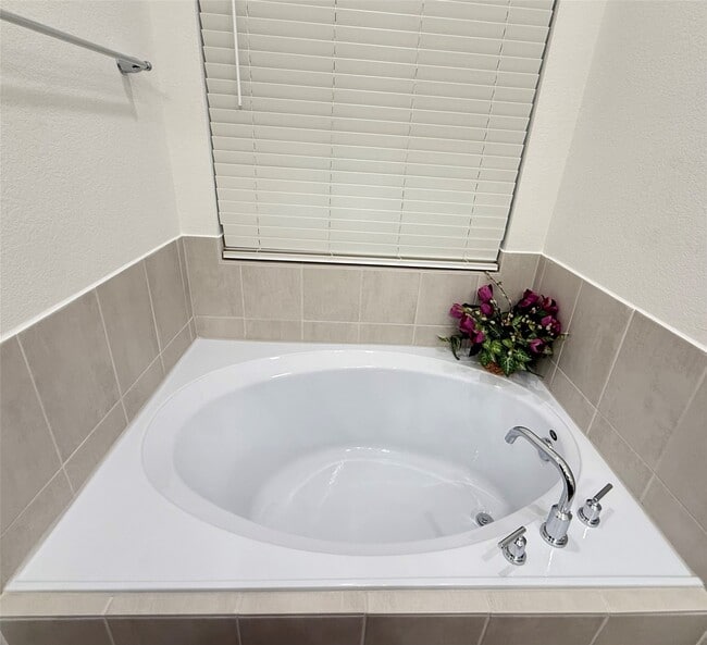 Building Photo - 3339 Silvery Bryum Dr