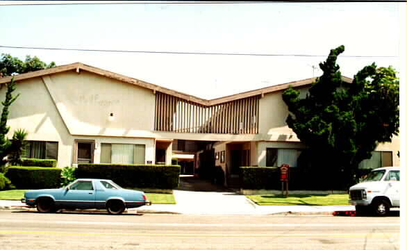 Primary Photo - Regent Villas Apartments