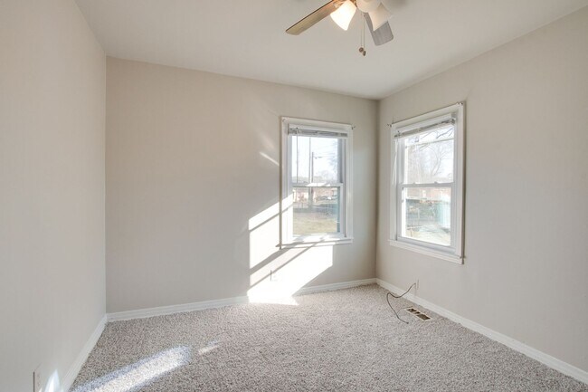 Building Photo - 1715 Chester St NW