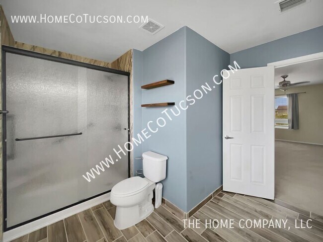 Building Photo - 1034 W Camino Hombre Viejo