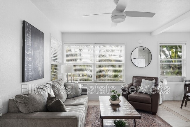 Building Photo - 2604 Juan St