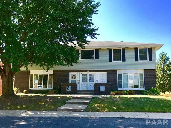 Primary Photo - 1710 W Tiffany Ct