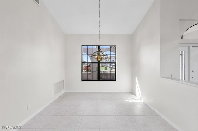 Building Photo - 18031 Greenwood Dr