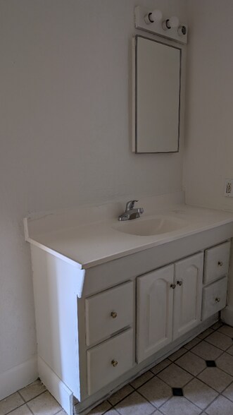 Building Photo - 32350 Rancho Vista Dr