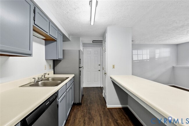 Building Photo - 7604 Roscommon Ct