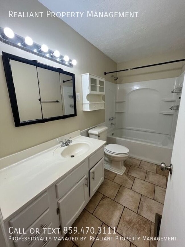 Building Photo - 229 Shreveport Dr