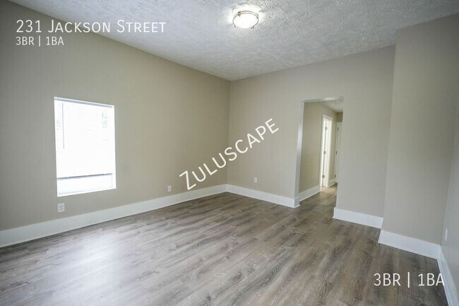 Building Photo - 231 Jackson St