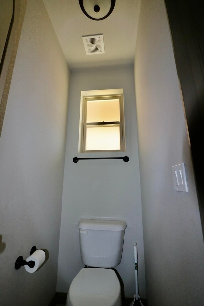 Building Photo - 3817 Loma Cortez Dr