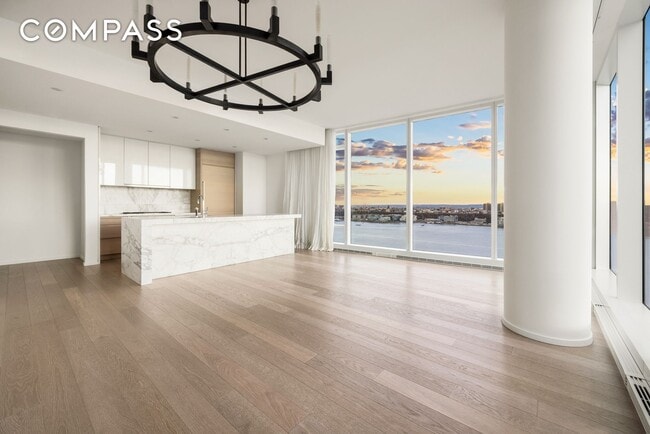 Building Photo - 30 Riverside Blvd