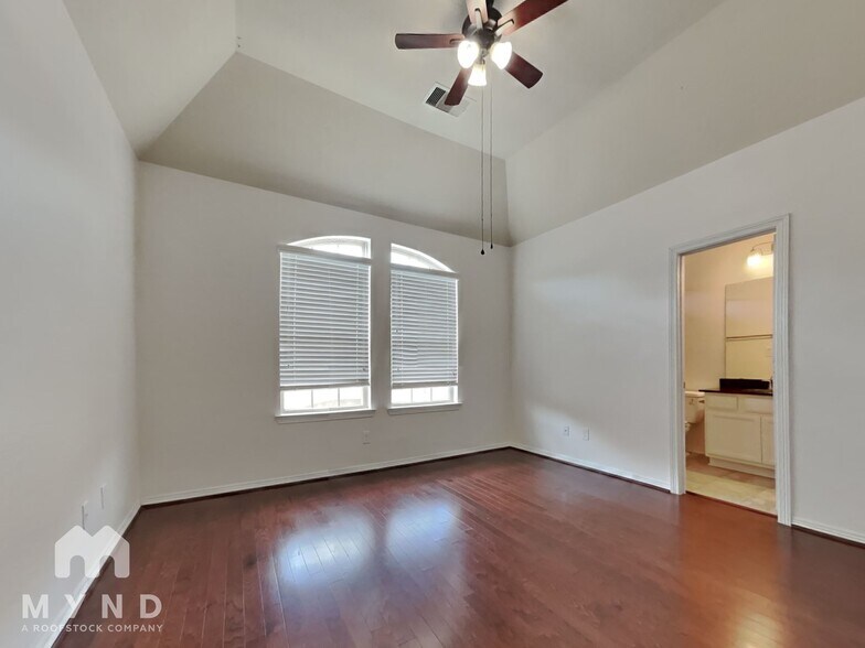 Building Photo - 2849 King's Retreat Cir