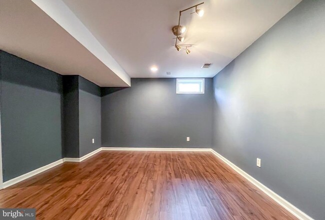 Building Photo - 3909 Beeker Mill Pl