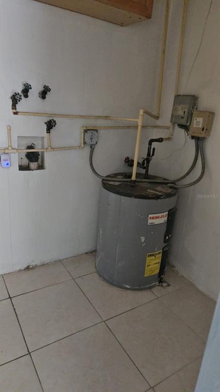 Building Photo - 4210 8th St Ct E