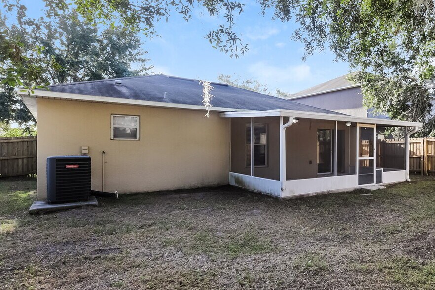 Building Photo - 10303 Frog Pond Dr