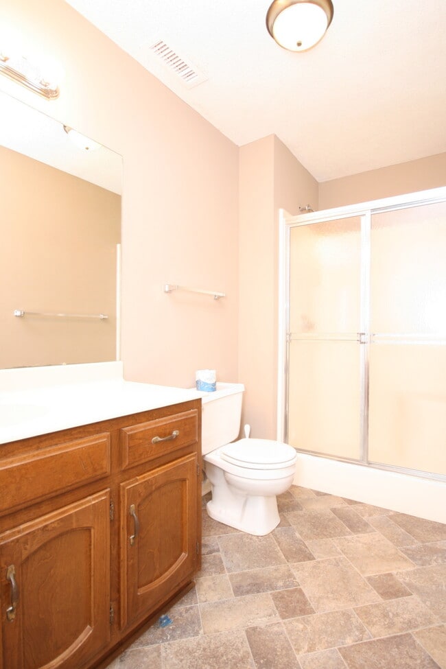 Building Photo - 15125 Balsam Dr SE