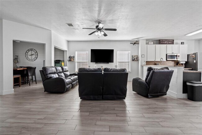 Building Photo - 7529 Topaz Way