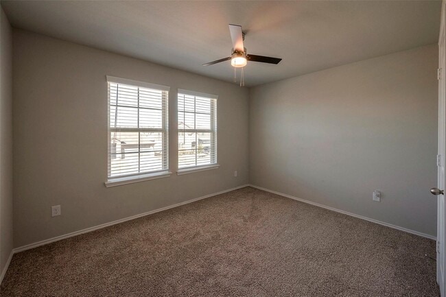 Building Photo - 2318 Georgina Falls Dr