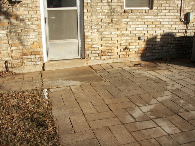 Building Photo - Wonderful remodel!