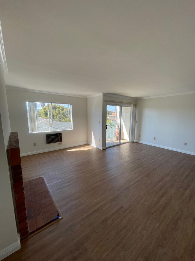 Building Photo - 4230 S Centinela Ave