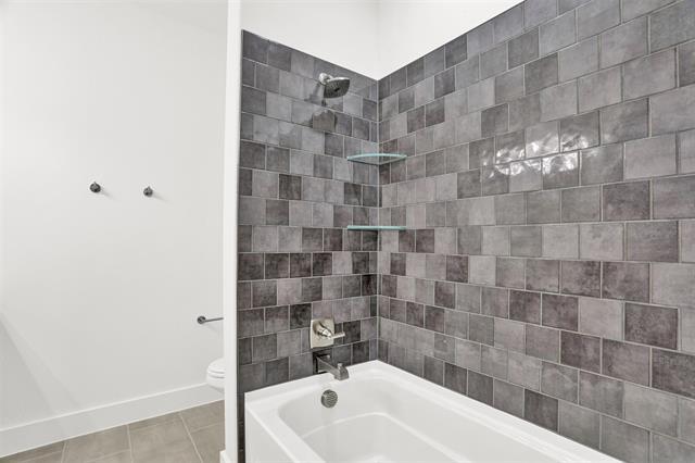 Building Photo - 2543 Huxley Mews