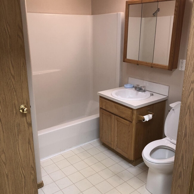 Building Photo - 255 SE 3rd St