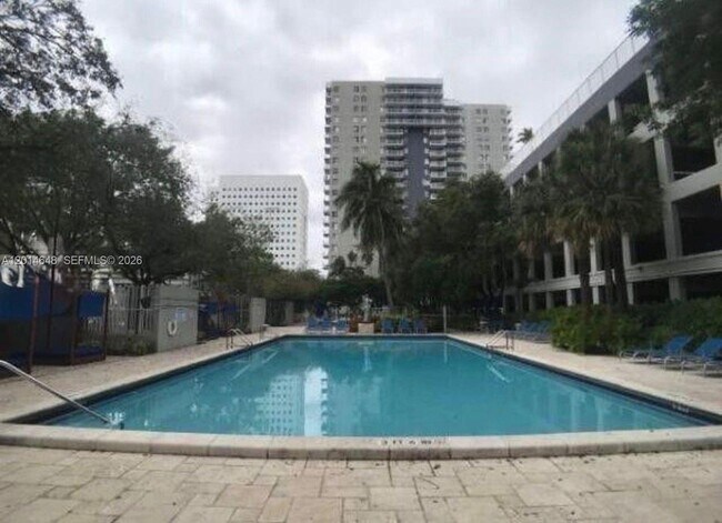 Building Photo - 800 N Miami Ave