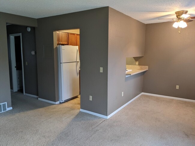 Building Photo - 6081 Danford Creek Dr